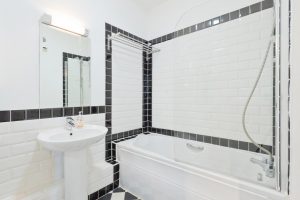 onpoint_property_solutions_uk_bathroom_tub